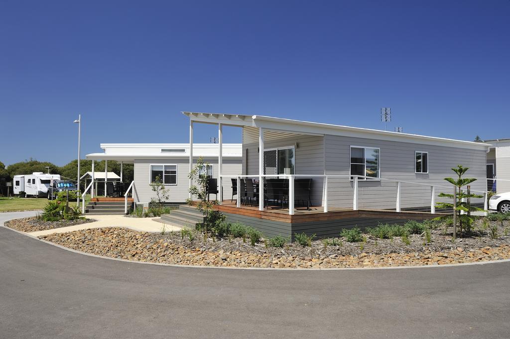 Nrma Stockton Beach Holiday Park Hotel ภายนอก รูปภาพ